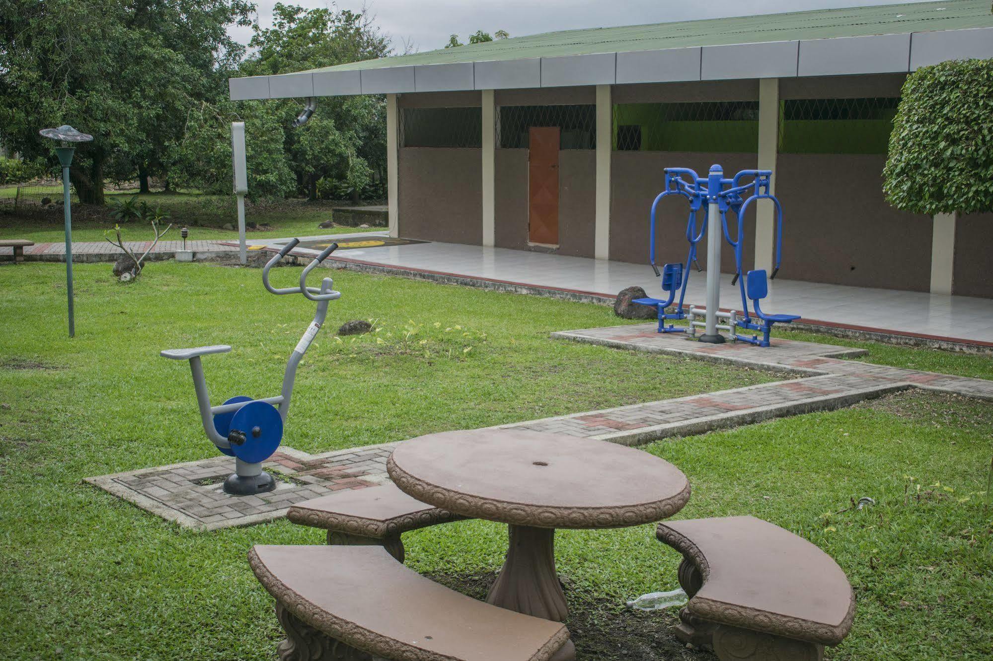 Hotel Suerre Guapiles Luaran gambar